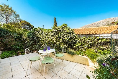 Central apartment in Dubrovnik with private...
