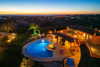 Villa ad Albufeira con terrazza