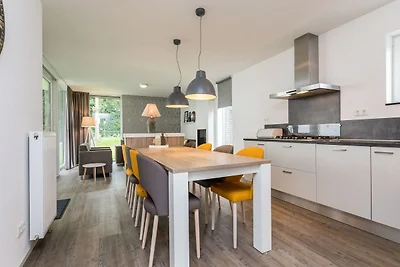 Stilvolle Villa mit Kamin in Limburg