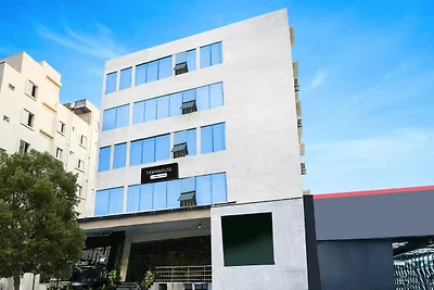 Super Townhouse Madhapur 100 piedi di strada