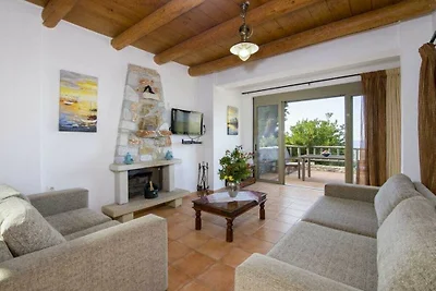 Villa in Malathiros with swimming pool