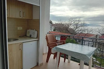 Classic Studio Apartment with Sea View and...