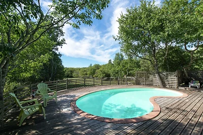 Bella casa vacanze con piscina in Ardèche