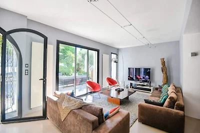 Villa Notre-Dame Piscine Parkplatz 4...