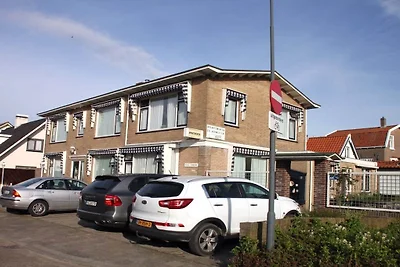Appartement in Domburg met zwembad