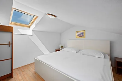 Wohnung in Supetarska Draga am Sandstrand