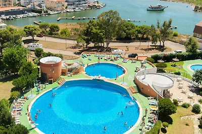 Ferienwohnung in Roses mit Meerblick und Pool