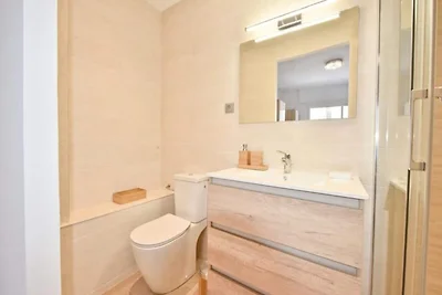 3-Zimmer-Apartment im Herzen von Cannes, 2 Mi...