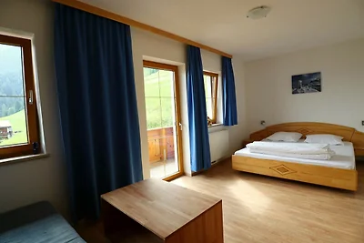 Apartment in Neustift mit Balkon