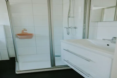 Comfortabele boshut met open ruimte.