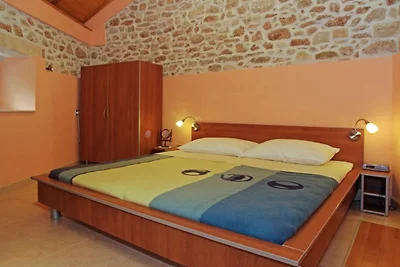 Menego Lodge Bol - Holiday Home with Terrace