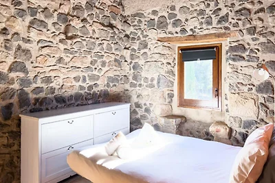 Appartement in La Garrotxa met uitzicht op he...