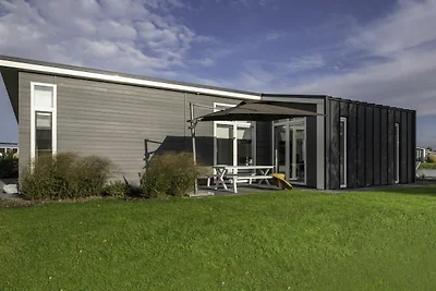 Chalet mit Haus in einem Ferienpark in...