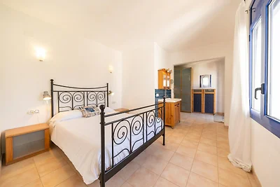 Villa mit privatem Pool und großem Garten