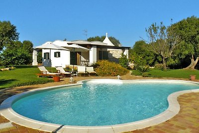 Ferienhaus mit Pool in Carovigno