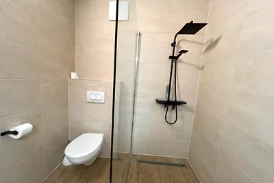 One bedroom apartment with sea view (4)