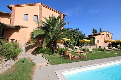 Casa colonica con piscina e terrazza