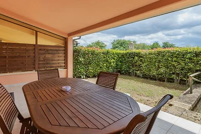 Piacevole casa vacanze a Sorano con piscina