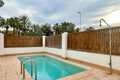 Zonovergoten villa nabij golfbaan