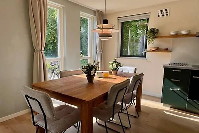 Waldrefugium mit Solarladegerät