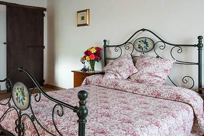 Sonniges Ferienhaus mit Swimmingpool