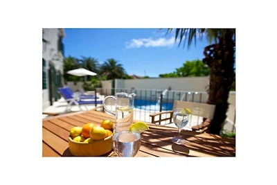 Villa a Mirca, Brač con piscina