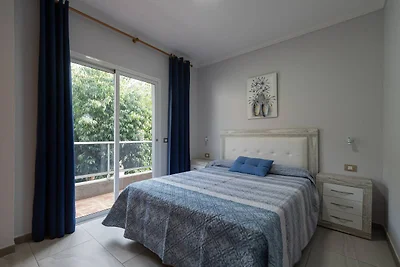 Apartment in Mogán mit Bergblick