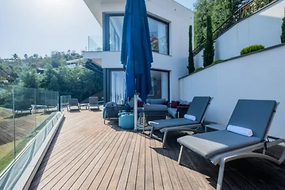 Huis in Mandelieu met uitzicht op verwarmd...