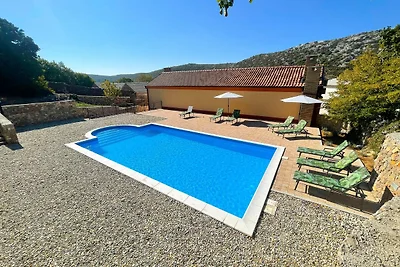 Schönes Ferienhaus mit Pool