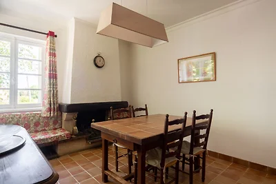 Malerisches Ferienhaus mit Garten