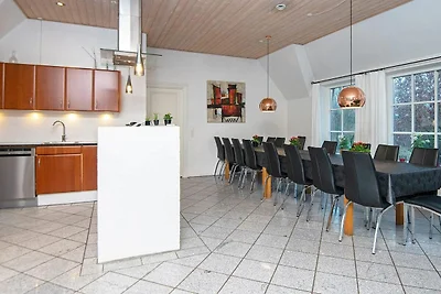 18 Personen Ferienhaus in Ulfborg-By Traum