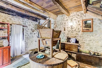 Piccolo cottage con idraulico del XVII secolo