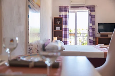 Tranquil and Stylish Apartment Kastel Novi - ...