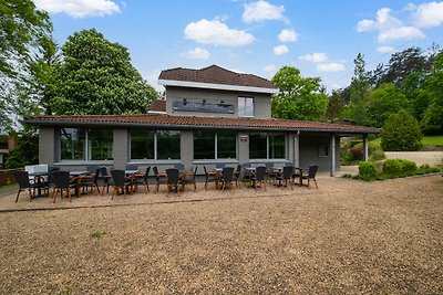 Luxuriöses Ferienhaus am Ufer der Ourthe