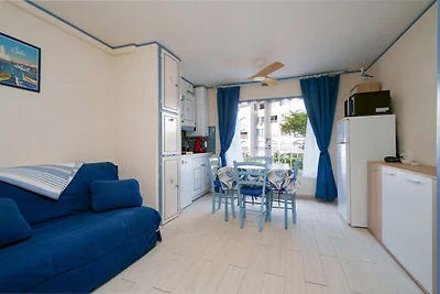 Modern appartement in de buurt van Mole