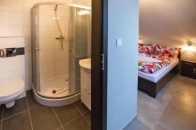 Komfortable Wohnung, 5 Schlafzimmer,...