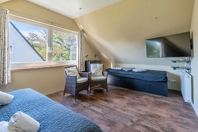 Sehr geschmackvoll eingerichtetes Landhaus fü...