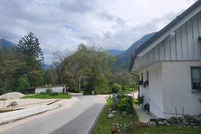 Bovec Comfortable Apartment with Mountain Vie...