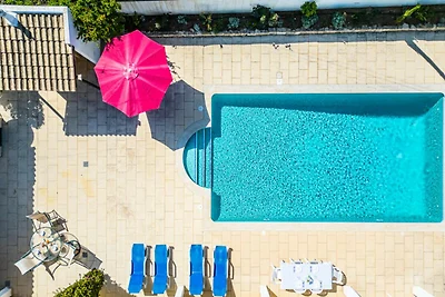 Villa in Albufeira mit Pool und Grillbereich