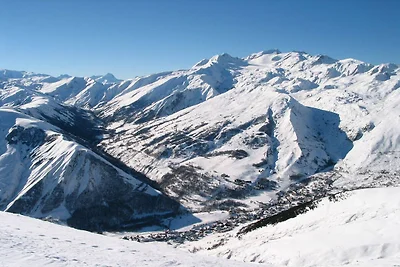 Rifugio alpino con piscina coperta