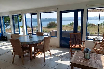 Villa in Le Faou met Uitzicht op Zee