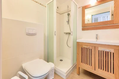 Apartment am Fluss Pénérf mit Pool