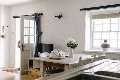 Cottage nel tranquillo villaggio di Sticker, ...