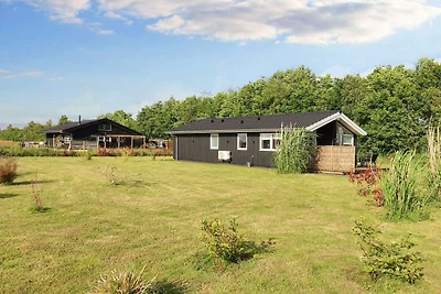 4 Sterne Ferienhaus in Væggerløse-By Traum