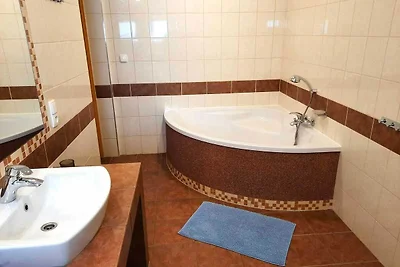 Casa vacanze verde a Piechowice con giardino