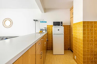 Helles Studio mit Parkplatz in Strand- und...