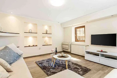 Modern Comfort  - One Bedroom Apartment...