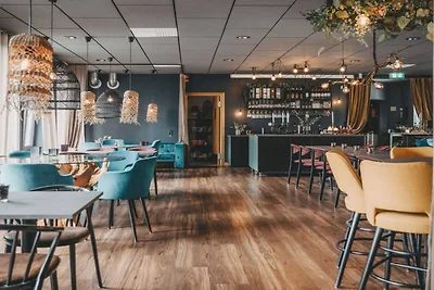 Lebhaftes Ferienhaus mit Gratis-Frühstück