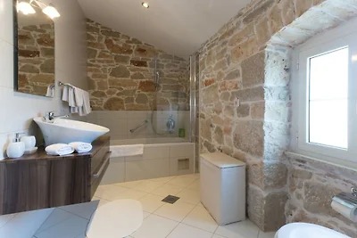 Villa en Labincă con piscina