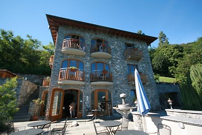 Wunderschöne Villa in Trezzone mit Blick auf ...